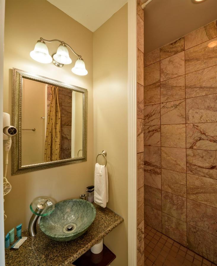 Above The Beach Guest Suites Πέντικτον Εξωτερικό φωτογραφία
